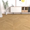 Pack de paneles de suelo laminado impermeable CHEVRON NATURAL FAUS. 2,08m2