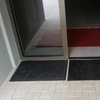 Rubber outdoor cleaning entrance mat with peripheral edge FLOMA Dirt Catcher - length 60 cm, width 90 cm and height 1.4 cm