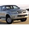 Toyota Hilux - Afinação de manequins de pára-choques com grade cromada